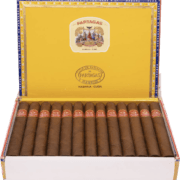 帕塔加斯 | Petit Coronas Especiales